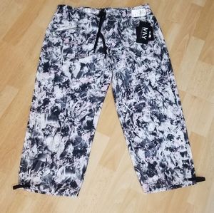 Cropped Joggers by Marc New York